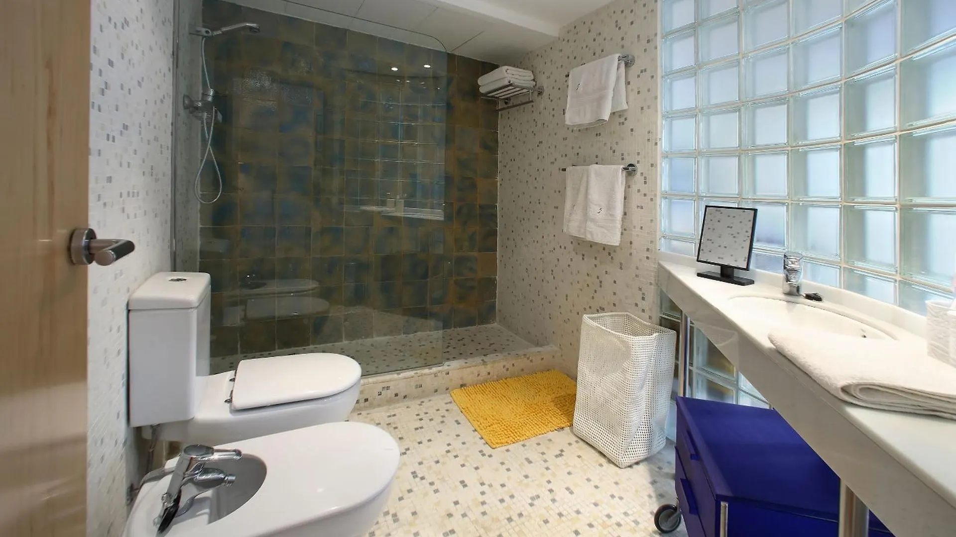 Habitat Apartments Pedrera Barcelona