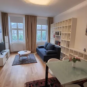 Sunny Next To Metro 1br Appartamento Vienna